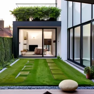 Почему растёт тренд на городские дома с внутренними садами